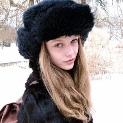 lessouvenirr's profile picture. the limits of my language means the limits of my world