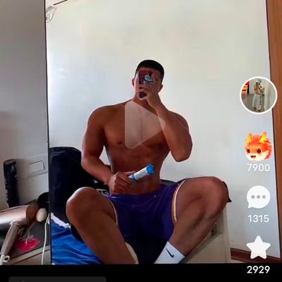 gozhng662240987's profile picture. 学生