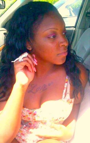 MizRell's profile picture. 