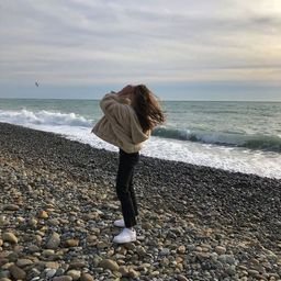 julia57566's profile picture. Single丨Optimism丨Cycling丨Reading丨Traveling丨Photography Experience sharing......
( This is my new account. So, you will follow me I will follow back. )