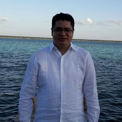 Lagunero en CDMX. Norteño, Abogado, Liberal y Demócrata.