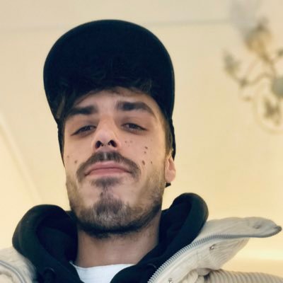 Jeune compositeur Hardcore/Techno IDF🙏🥵 ⬇️SOUNDCLOUD⬇️https://t.co/sWOjgMgE3E