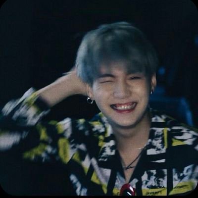 🇲🇾
不是🤖
唯弹OT7
很团(只关注阿米)ARMY💜
忙少上线but票有在投不是bp
关注前看置顶避免雷到
可以喊我可乐也可以喊我团子😜