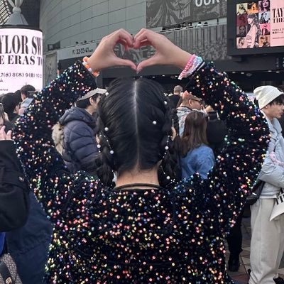 huuwaiting's profile picture. 