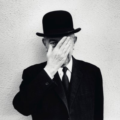 René François Ghislain Magritte was a 20th century Belgian surrealist artist.
#artbots by @nuwaves_future