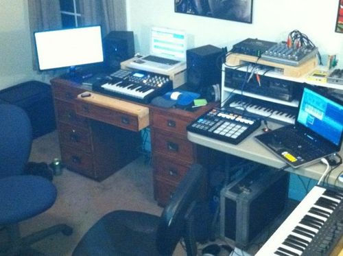 Me and my boy collab and produce dope beats. We are looking for an MC that can spit fiyah.  Trying to get an EP out there also.  Check out the soundcloud
