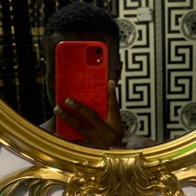 Sahlt27077's profile picture. 