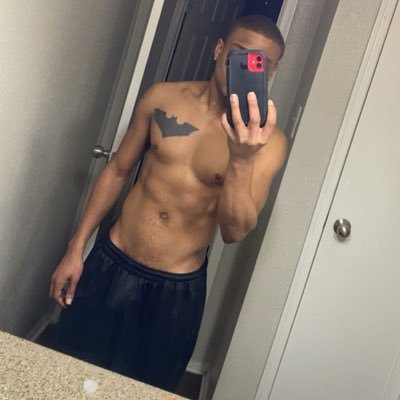 I’m a Leo ♌️ #SC: marvtheemartian #IG: theeboymarv #TikTok: marvtheemartian #TEXAS 🤟🏾💯 https://t.co/wvW22krXaJ