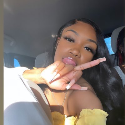 anyiahlanae Profile Picture
