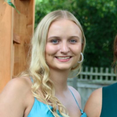 lgrossman_2's profile picture. she/her