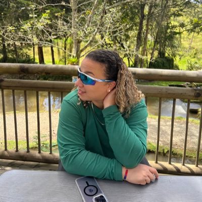 glorily12's profile picture. 