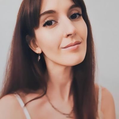 Auteure à temps plein ✨️
● Pas d'inspi pour la bio, revenez plus tard.