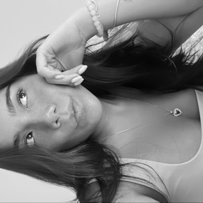 cvap_99's profile picture. • 25 independencias • Una vida en escala de grises • Entro a TW solo cuando estoy estresada •