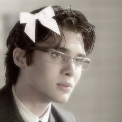 urfa4gae's profile picture. she/her