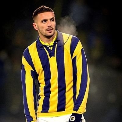 Dusan Tadic..  Varsa yoksa Fenerbahçe|🤠 | @Fenerbahce💛💙  Parodi account | Fan account