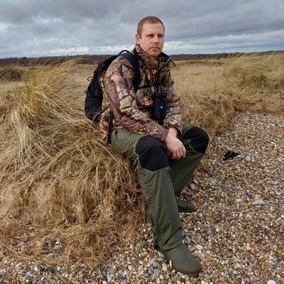 suffolk based keen birder, exploring all of suffolk and norfolk but mostly
waveney valley and suffolk between lowestoft and sizewell.