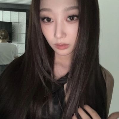 idgafaeris's profile picture. js hving 1 folower, so I can post whatever I want ig.