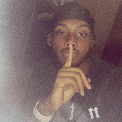 Livewire_dave's profile picture. I don't even know what I'm doing here😂😂