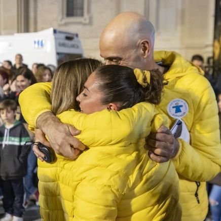 Enamorada de la #JotaAragonesa y el folklore.
Productora de tele y radio.
Comprometida con mi ciudad, Zaragoza.