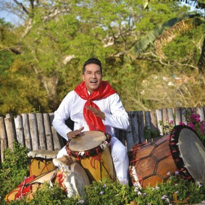 Cantante de música tropical y folclórica del caribe Colombiano - Checumbia Producciones: 3157214606