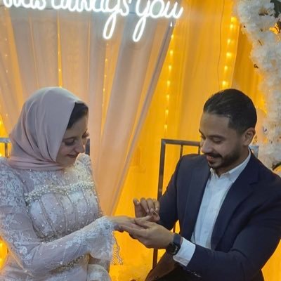 SalmaHa12346568's profile picture. here's to the fools who dream ..