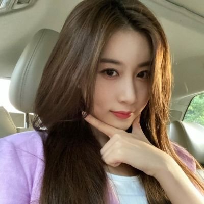 목소리 듣고 싶다. 보고 싶다고 힘들다고 안 아달라고 찡찡대고 싶다.