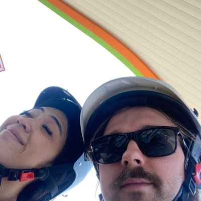 Leaverss's profile picture. 