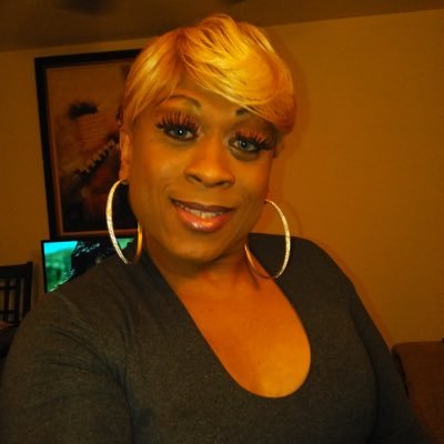 53 yr old Tranny who loves great conversation and tall men