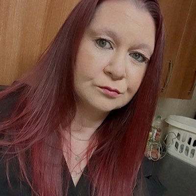💜mum to five💜❤️💍wife💍🧁hobby baker🧁🧡wax melts🧡 loves food 😋