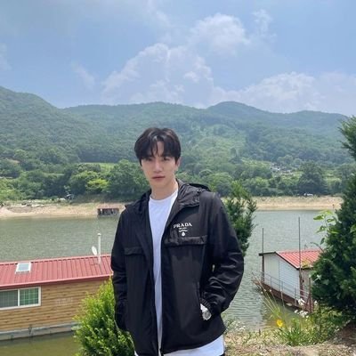 lljnho's profile picture. ㅤㅤ( 𝐈𝐍𝐃 / 𝐄𝐍𝐆 )  𝐔𝐍𝐑𝐄𝐀𝐋 x 1990