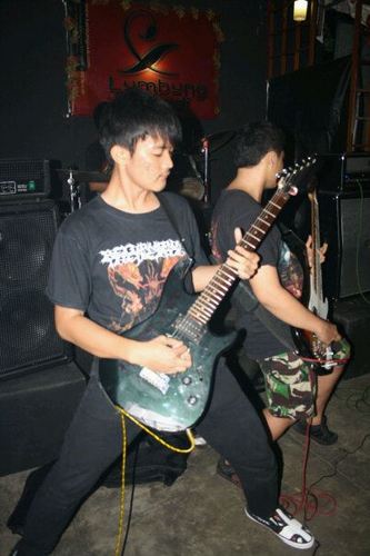ZhibayCrusz's profile picture. lead guitar @RFTDeastjakarta
rhytem guitar @drinkmydrunk