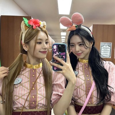 luv_yu68na's profile picture. ITZY Yuna❤︎ 💬6.18 9.24 1.8 🎤2.23 5.18 5.19 10.11 10.12