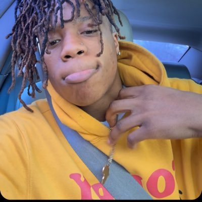 famousdevoo's profile picture. instagram-famousdevoo