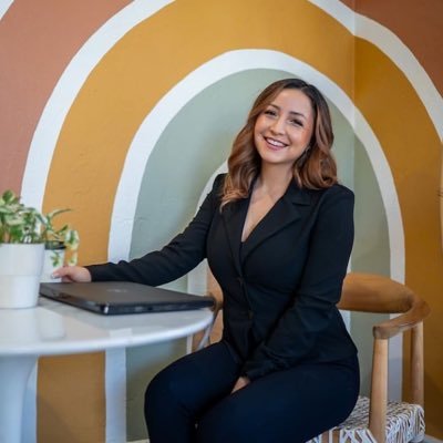 EleanorHel24304's profile picture. 