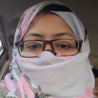 Somaya_Zia's profile picture. Boosting brands with Vibrant & Converting Copywriting   🚀
#SalesCopy crafts to convince instantly 
Helped clients worldwide 
LinkedIn 10k+ 
Let's sell 💹