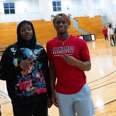 @2realMedia1