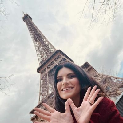 Nous supportons Laura en 🇫🇷 
1ER compte France sur @laurapausini