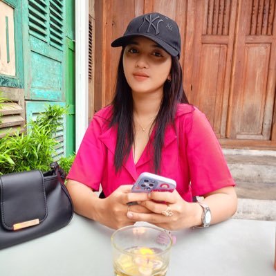 inibukanmega_'s profile picture. Mega Dewi
Ahya 018🎓