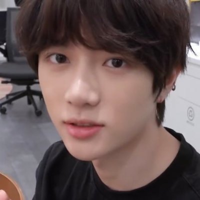 zz0ngnist's profile picture. 호모는 두고 가