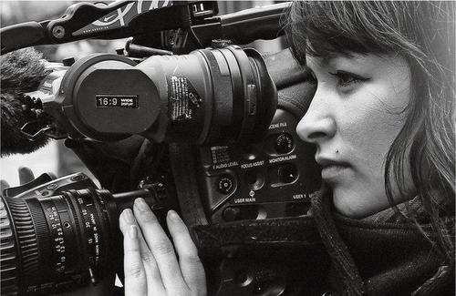 IHECS Journalism Student in Brussels/  Co-Animatrice de l'émission On Kif l'actu sur Radio KIF / versatile and ambitious/ Open to media experiences