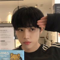 함박(@B1UEV1LLAGE) 's Twitter Profile Photo