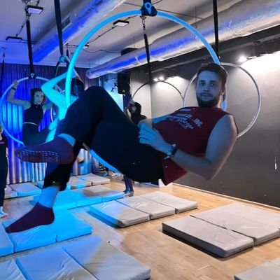 Czester_Adrian's profile picture. W pracy CEO Madnetic Games S.A. analiza, programowanie i gry
W czasie wolnym eksperymenty, podróże, szukanie nieodkrytych miejsc i zdjęcia
Dwa różne światy