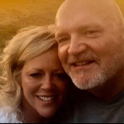 EllaEella9146's profile picture. How naughty are you 😈