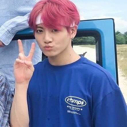 googiehear's profile picture. Ficbook colector                                                                                 

@BTS_twt