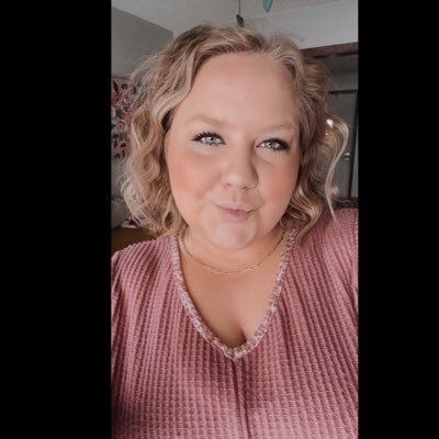 graceeamerica's profile picture. 3rd grade teacher • UNI Grad • Cat mom