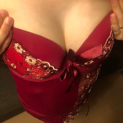 清楚でお嬢様の妻が可愛いすぎて、大好き過ぎて汚したくなり寝取られマゾ性癖開花。 2023.07遂に初めての寝取られ体験。現在は単独さんがご主人様となり、毎月妻の事を調教中。他人棒4回、浮気1回経験済み。 #寝取られ #NTR #人妻