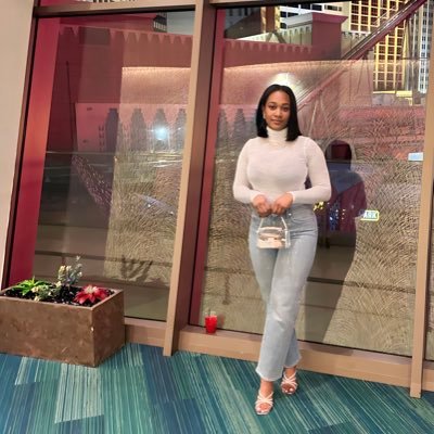UAB Alumna 🐉 Psalm 46:5 💚 1 9 0 8 💕 ....................... IG @litbylauryn