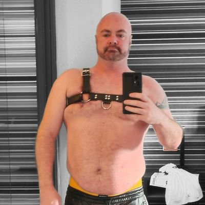 dirty fa99ot in Yorkshire for Males. Few hard limits, fewer morals. No women, not interested buying art, DONT tribute ever.