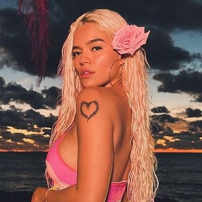 - fan page of karolG 
- aquí podrás encontrar el contenido diario de karol en instagram 🪐