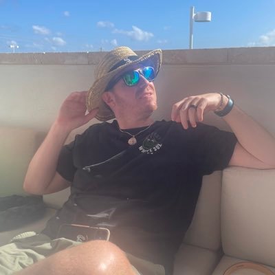 SouthSideDust's profile picture. #1 Cat Dad. Bleachers 🍅. Sox. Notre Dame. Tom Brady. Patriots. Hawks. Beer. Swiftie.